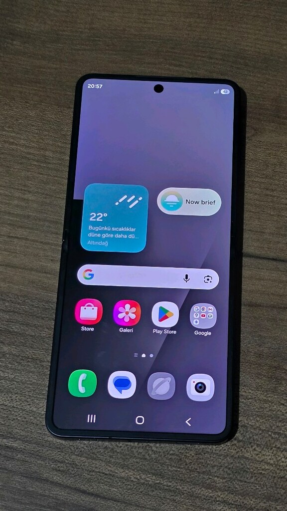 Samsung Z Flip 7 SIFIR GİBİ - 3