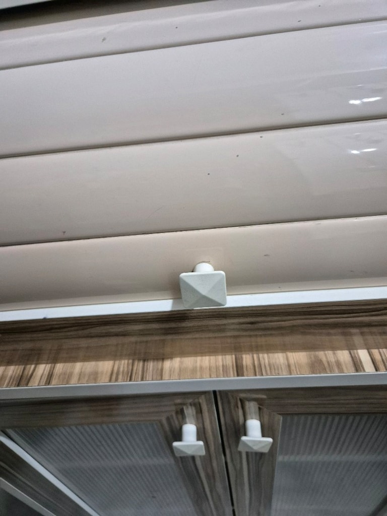 sıfır ekmeklik dolap çok kullanışlı hiç bir sorunu yok yeni gibi - 6