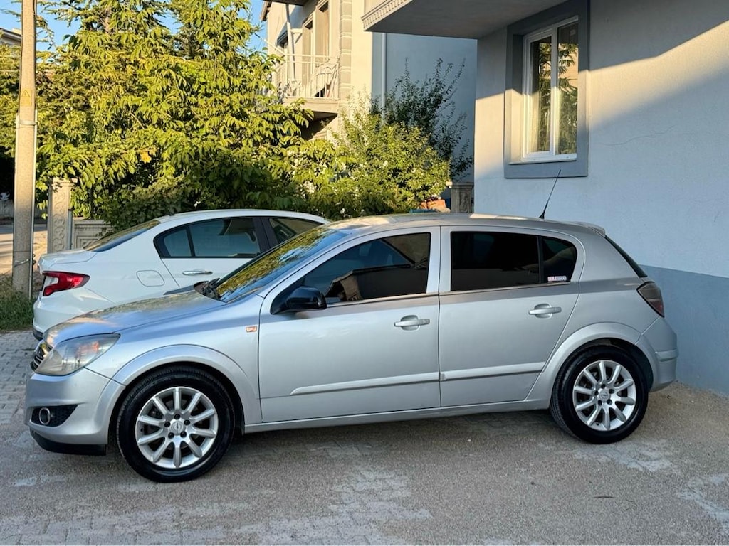 Opel Astra h - 2