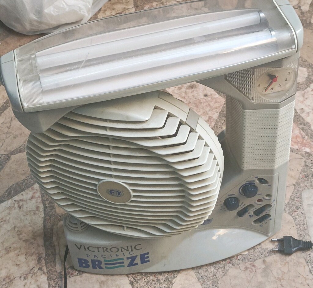 LED ışıklı Radyolu saatli Vantilatör - 9
