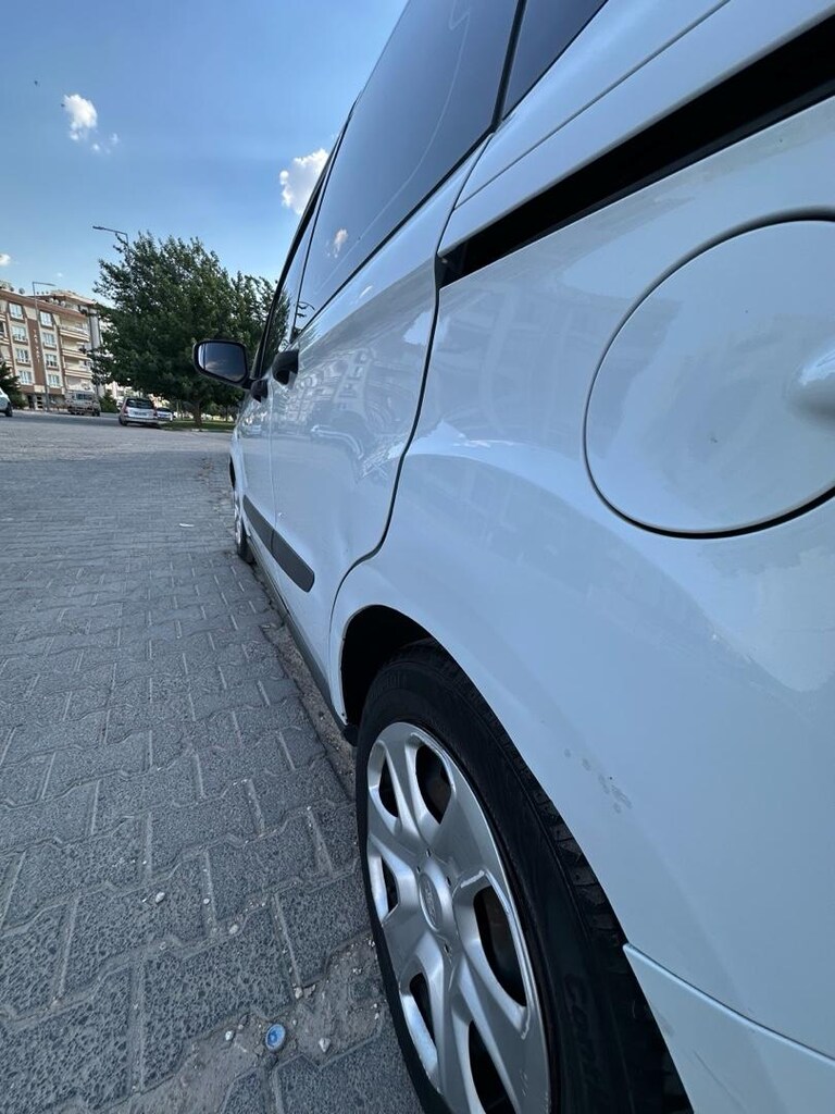 Ford Courier 2016 178.000km Ağır hasarlı geçiyor - 8