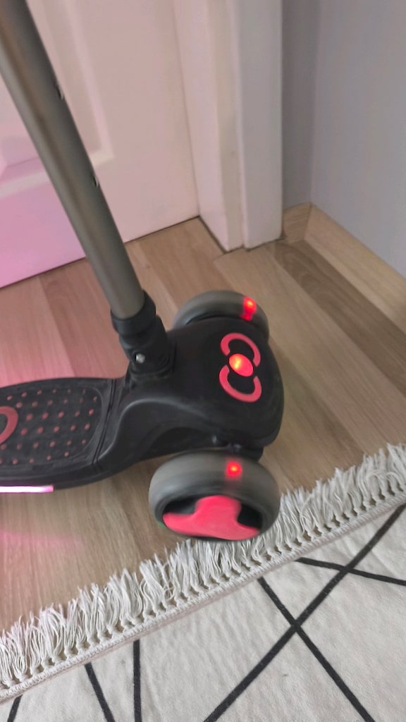 Cool Wheels Işıklı Scooter - 4