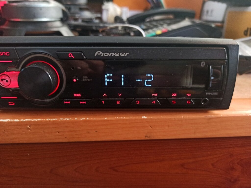 Sıfır ayarında Pioneer oto teyp USB AUX RADYO BULUTUT tek anfi çıkışli - 3