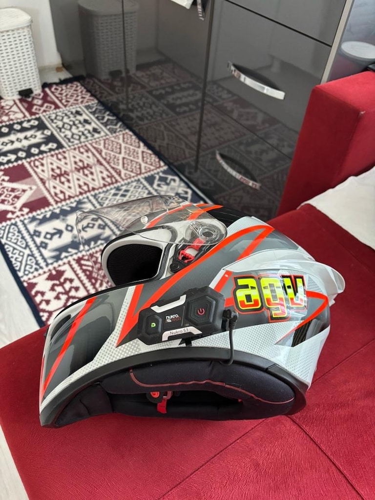 Agv K1S + Nukro S3 interkom. - 4