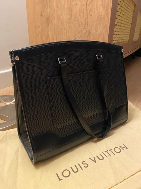 Louis Vuitton Siyah Deri Çanta Epi