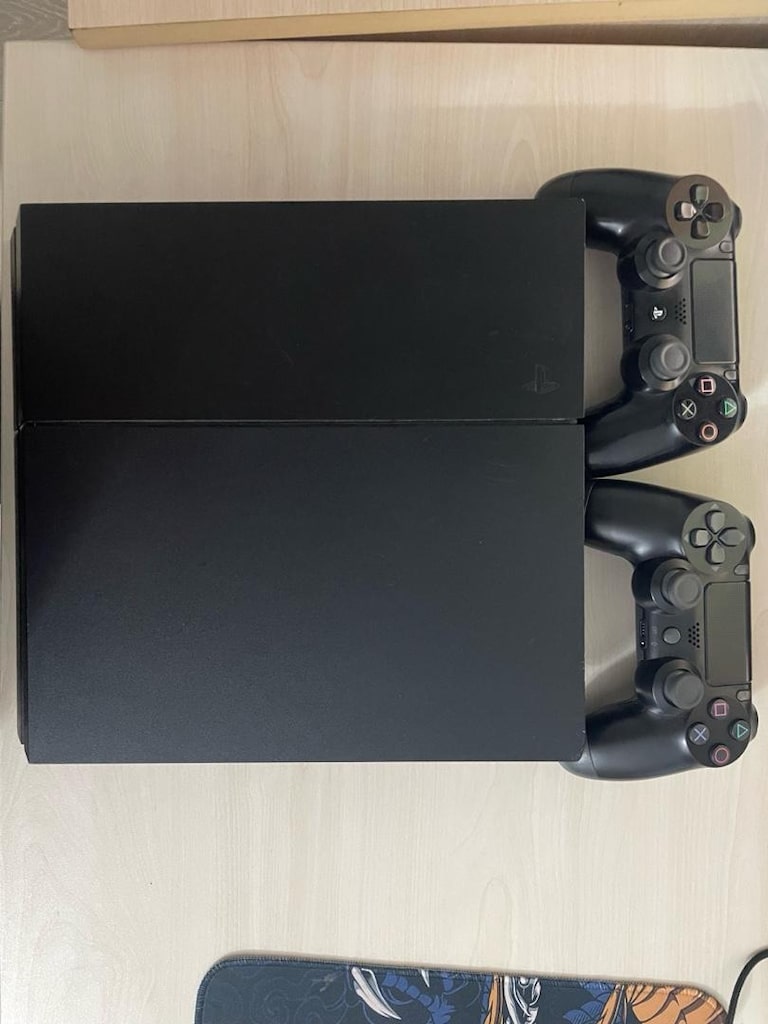 Temiz Ps4 Fat Kasa + 2 kol