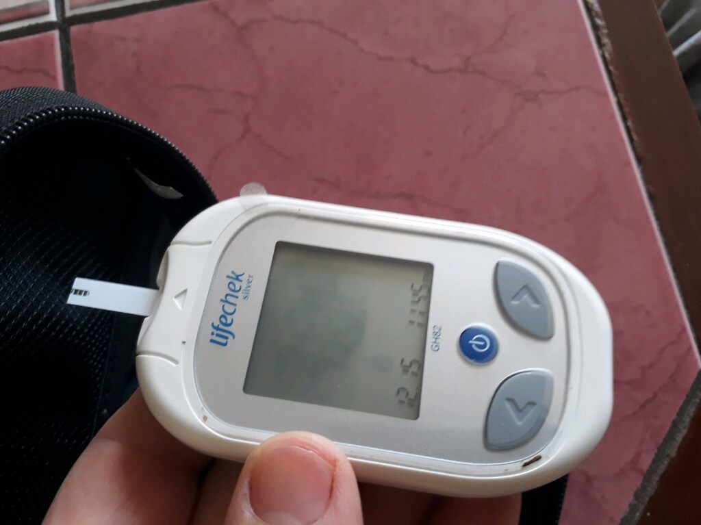 Kan şekeri ölçme âleti full takım çantalı - 17