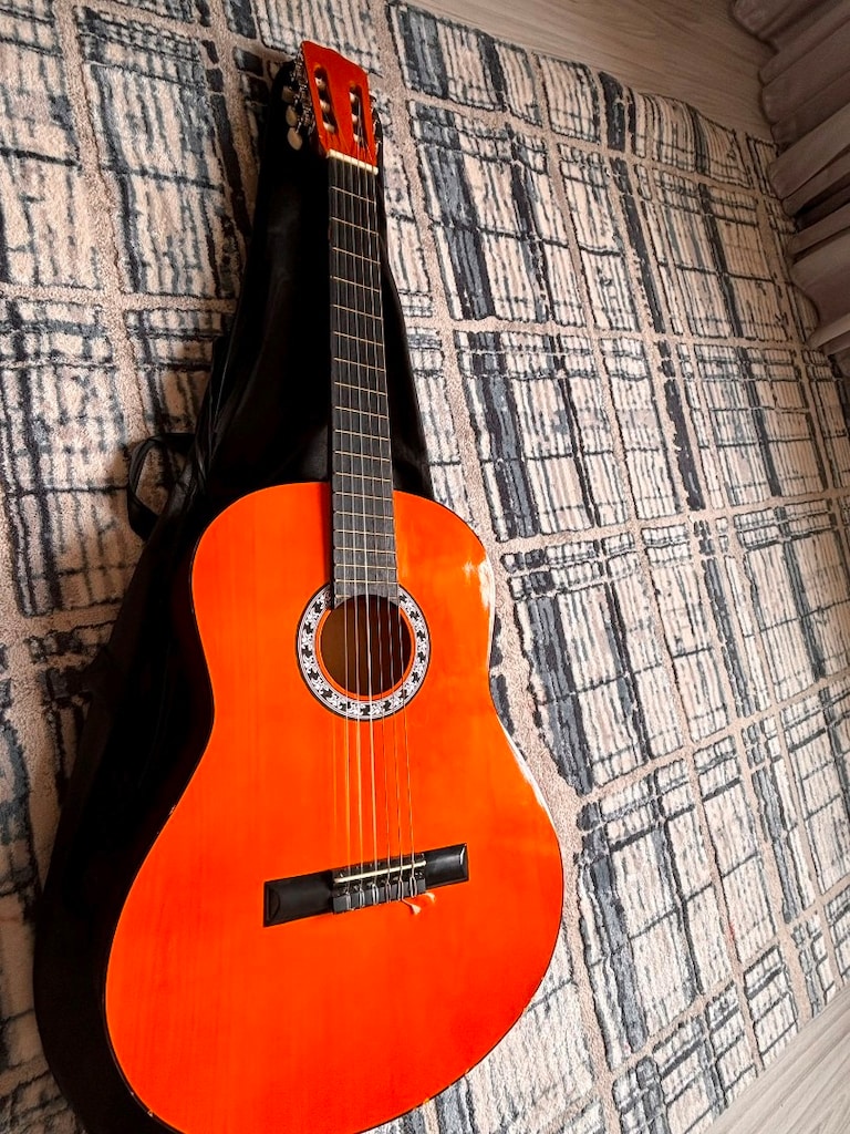 Yeni hiç kullanılmamış Gitar - 2