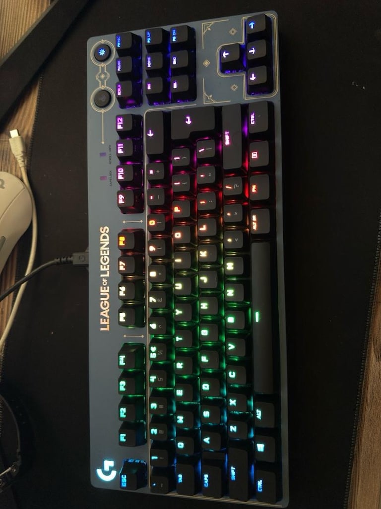 Logitech G Pro LoL Hextech Edition Tactile Switch RGB - 4