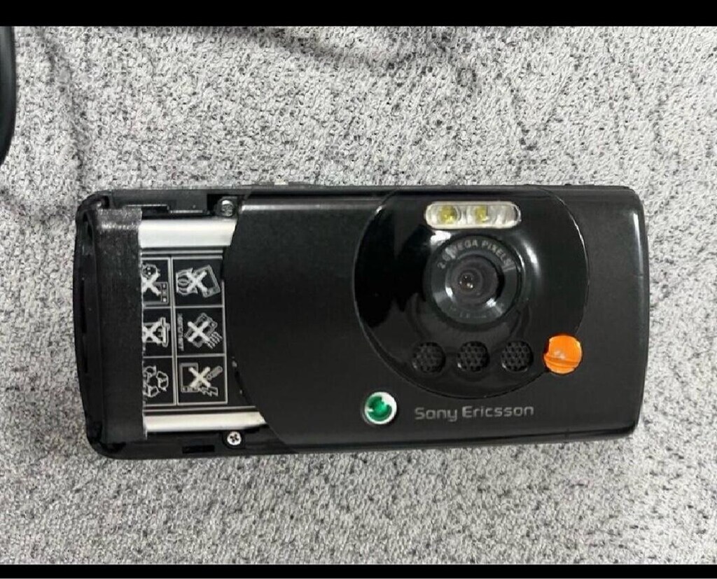 SONY ERİCSON - 4