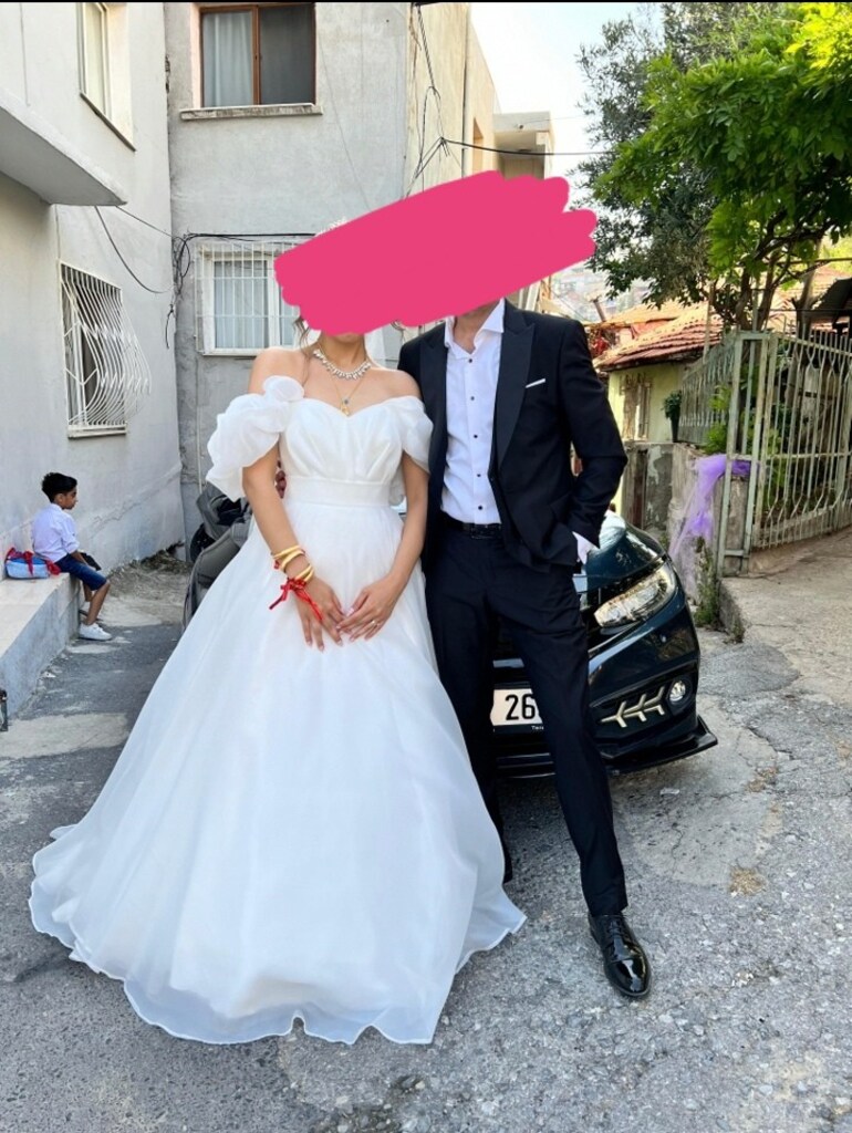 38 beden gelinlik bir kere kullanıldı