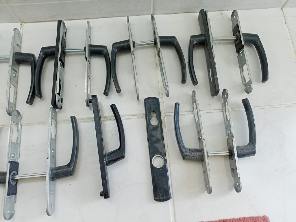 PVC KAPI KOLU - 2