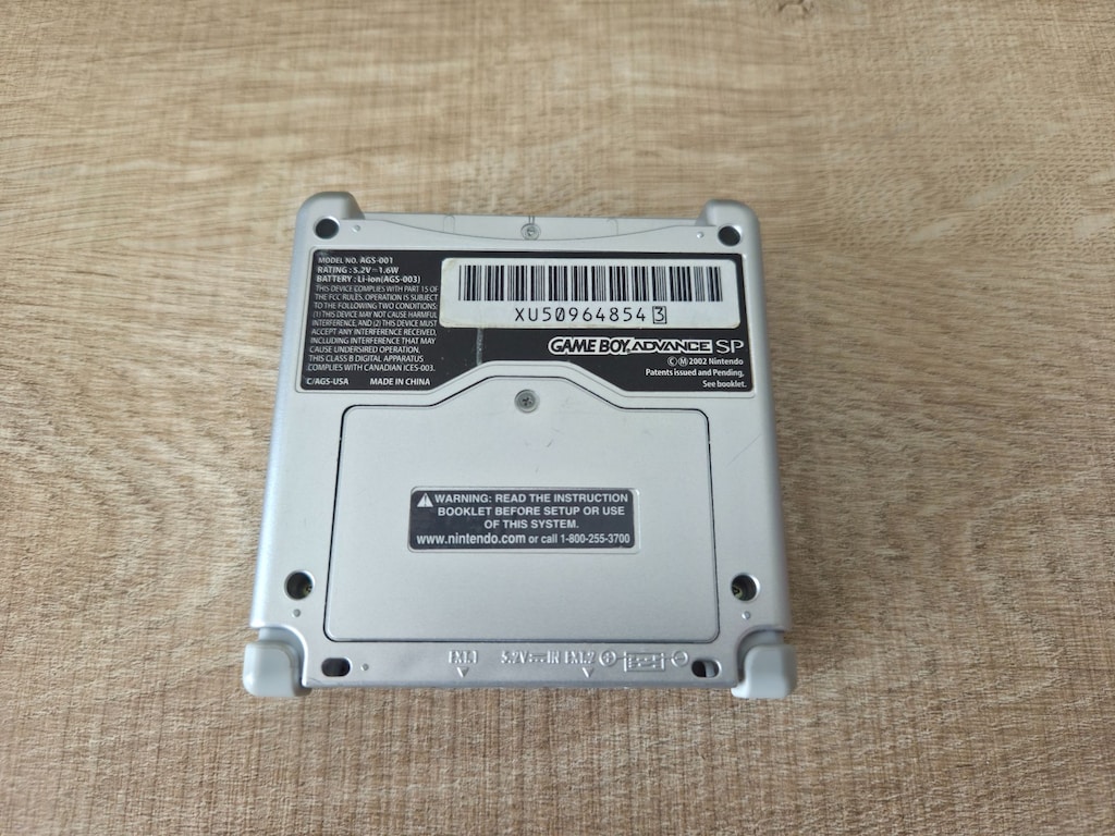 Nintendo Game Boy Advance SP (AGS-001) - 4