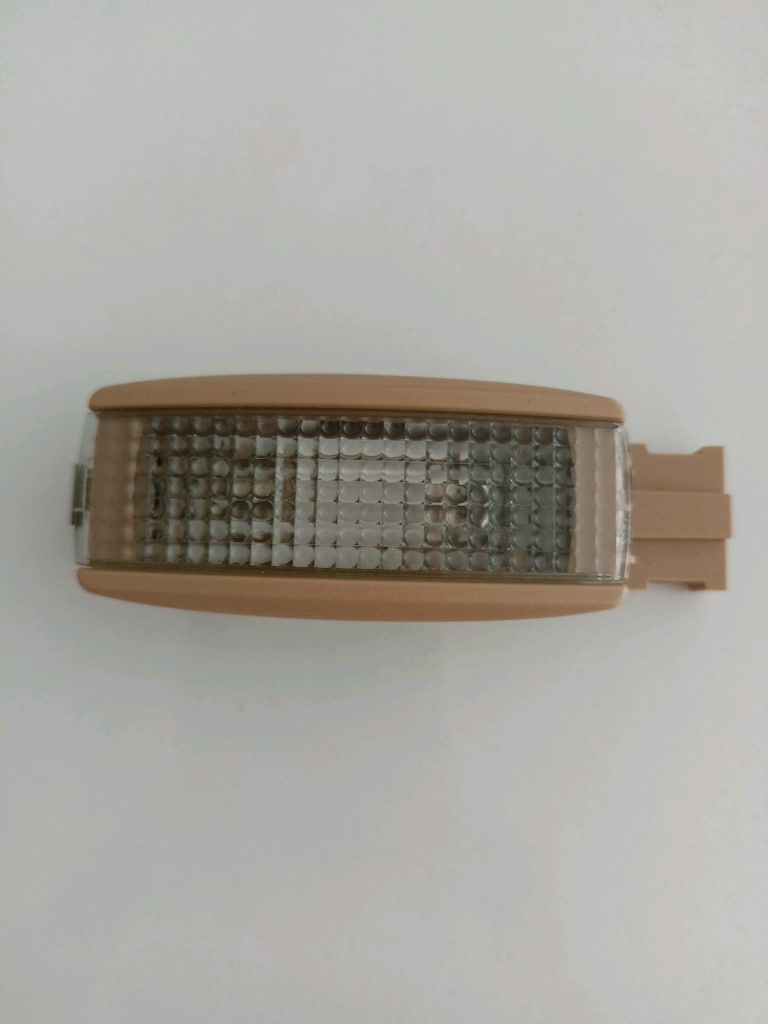 Volkswagen Makyaj Aydınlatma lambası Bej renk Sıfır Orjinal 1K0947109B - 2