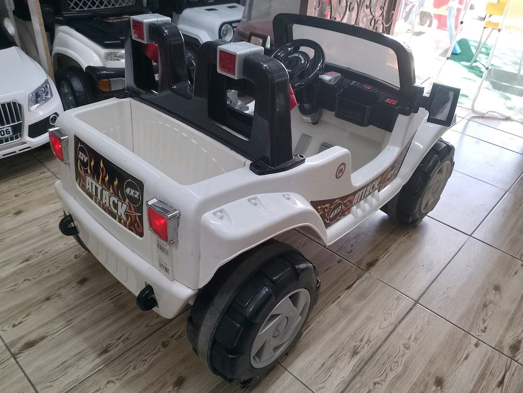 İNCİ AKÜLÜ ARABA 12V KUMANDALI ÇİFT KİŞİLİK JİP USB MP3 - 8