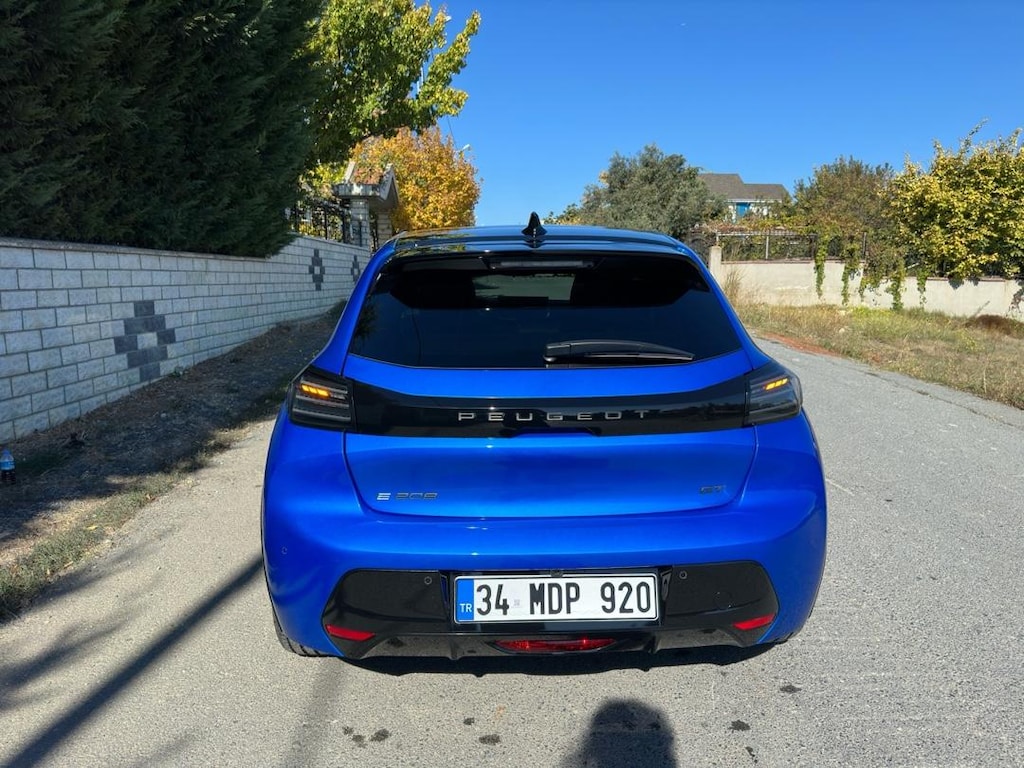 peugeot e-208 gt 2024 - 6
