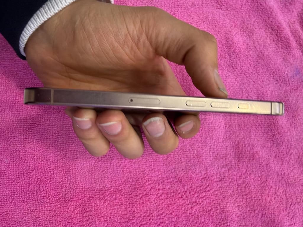 İPHONE 16 PRO 128GB - 4