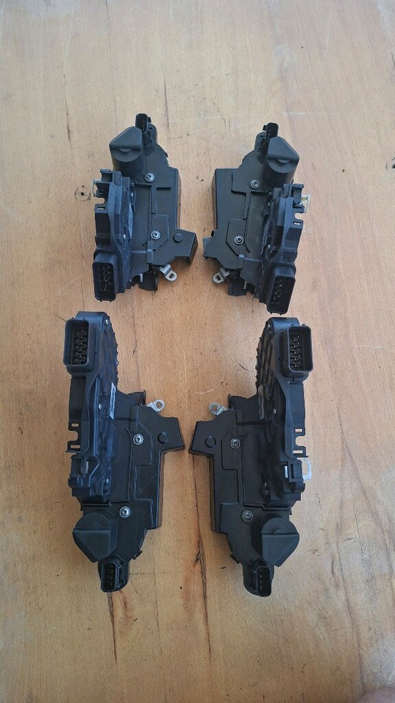 VOLVO S80 V70 XC70 XC60 S40 V50 C30 C70 Kapı Kilidi 2005-2015. - 9