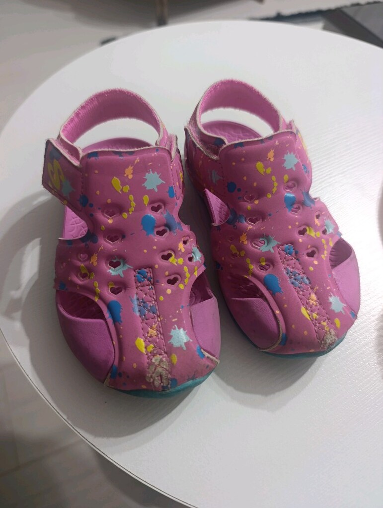Çoçuk Sandaleti Skechers 24 Numara - 2