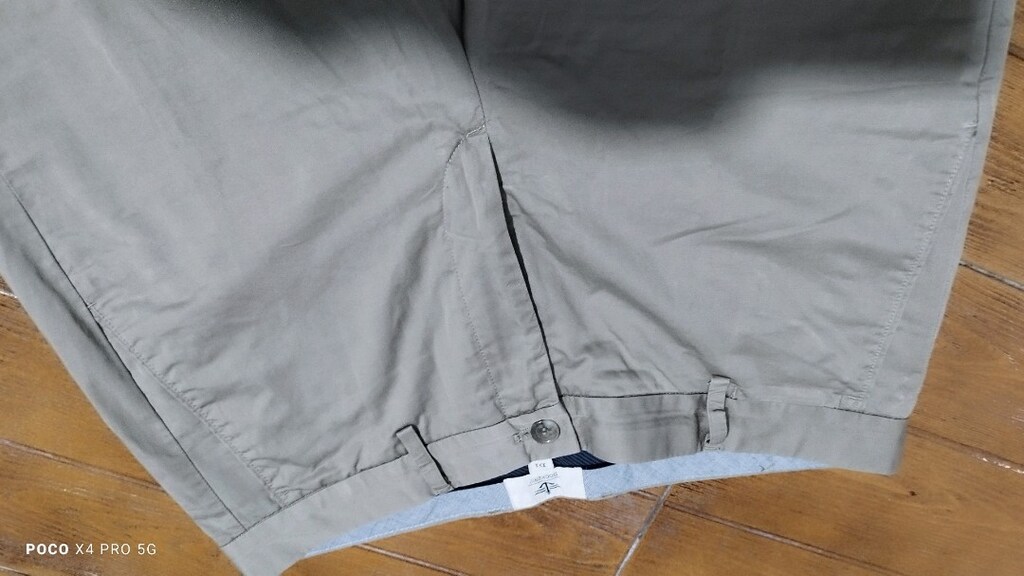 #Dockers pantolon.Dockers haki ve gümüş renkte var..Eni çekilince 46 - 2