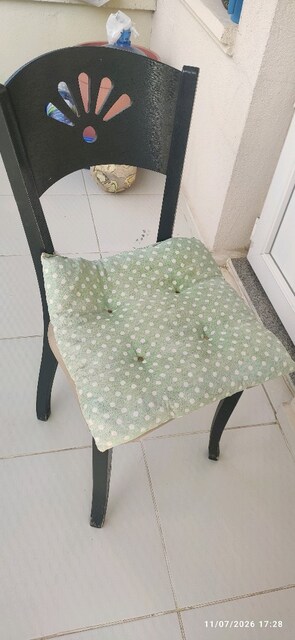 AHŞAP SANDALYE