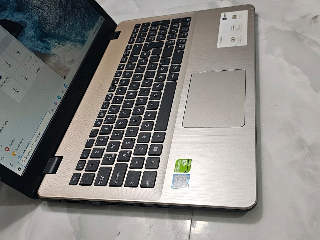Asus i5 7200U Mx130 2GB 512GB SSD 12GB Ram - 3
