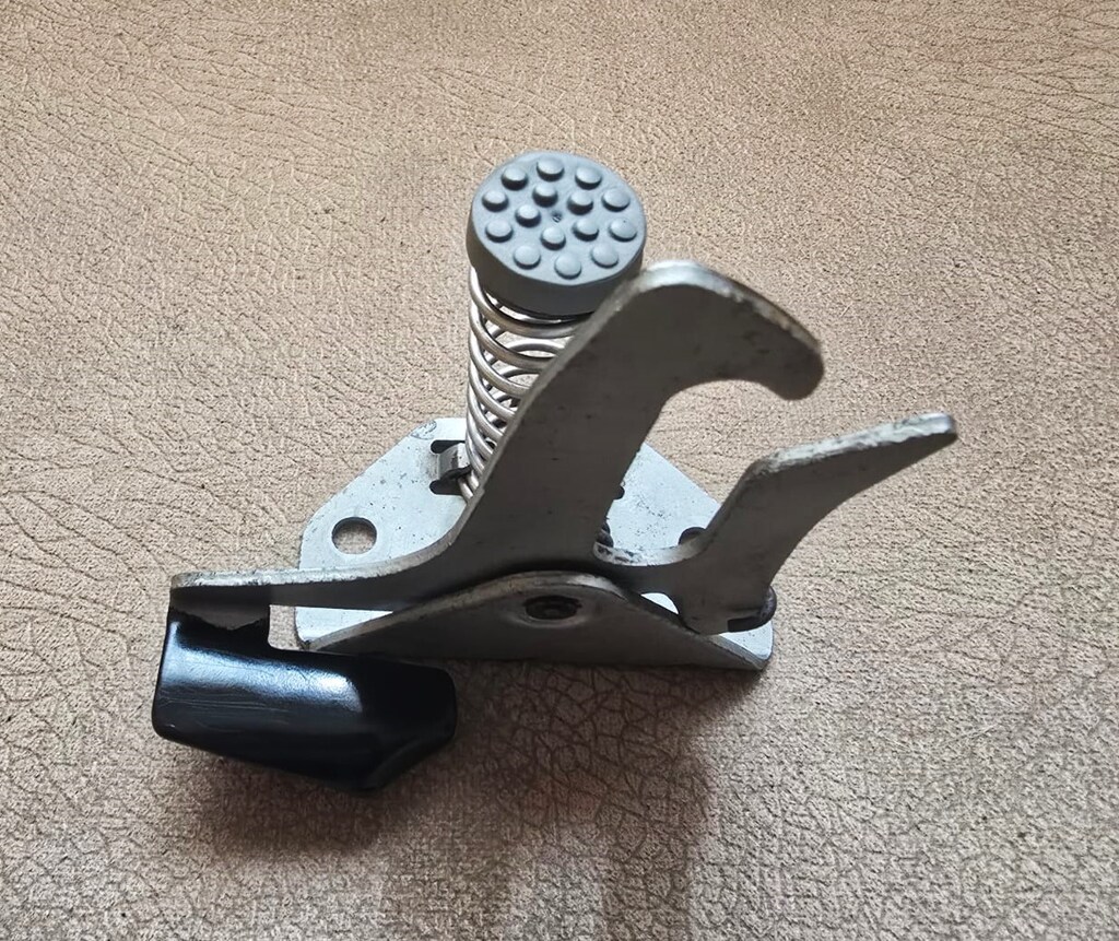 VOLVO S80 KAPUT EMNİYET KİLİDİ (1999 - 2006) - 3
