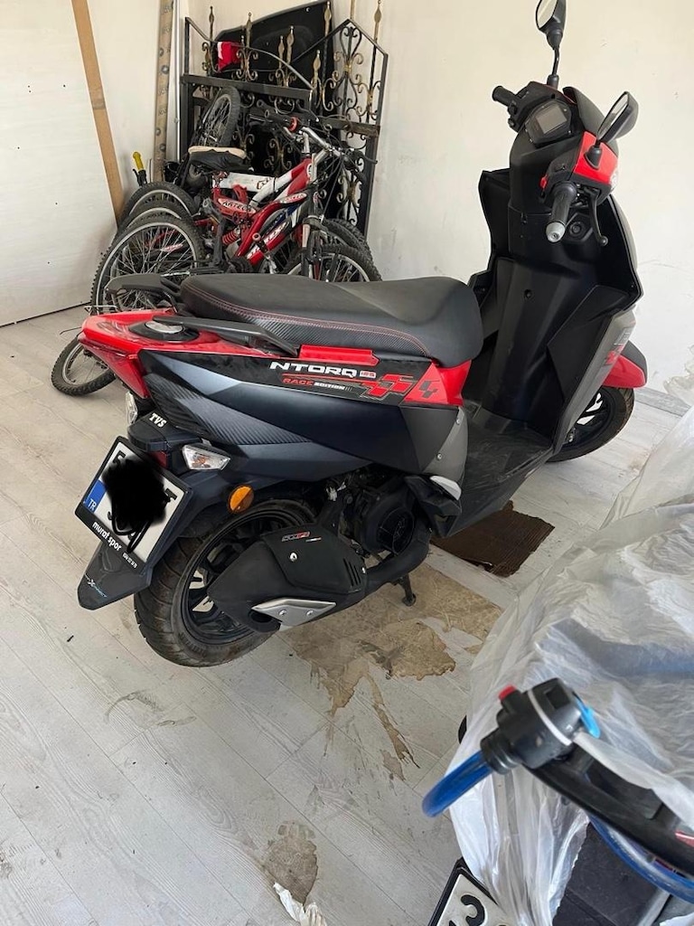 TVS Ntorq125 - 4