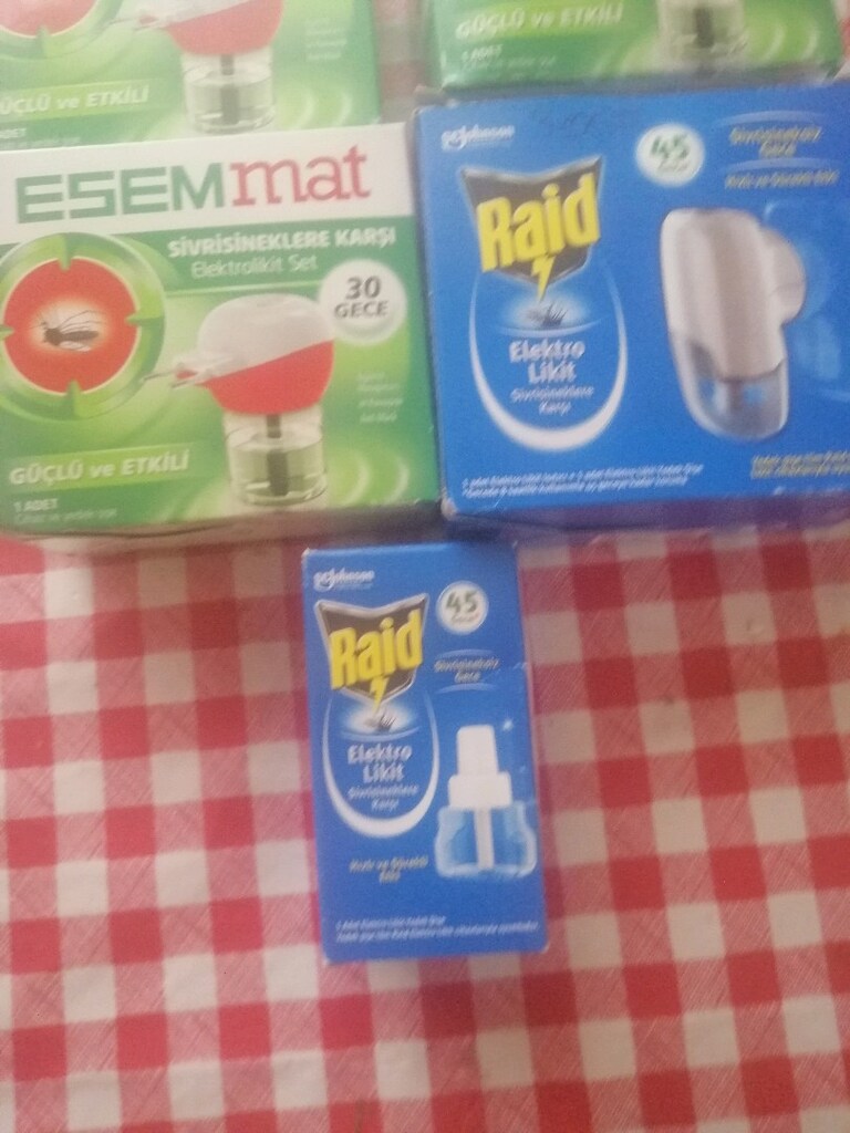 Sinek ilacı. Makinası. Tanesi 50tl. - 2