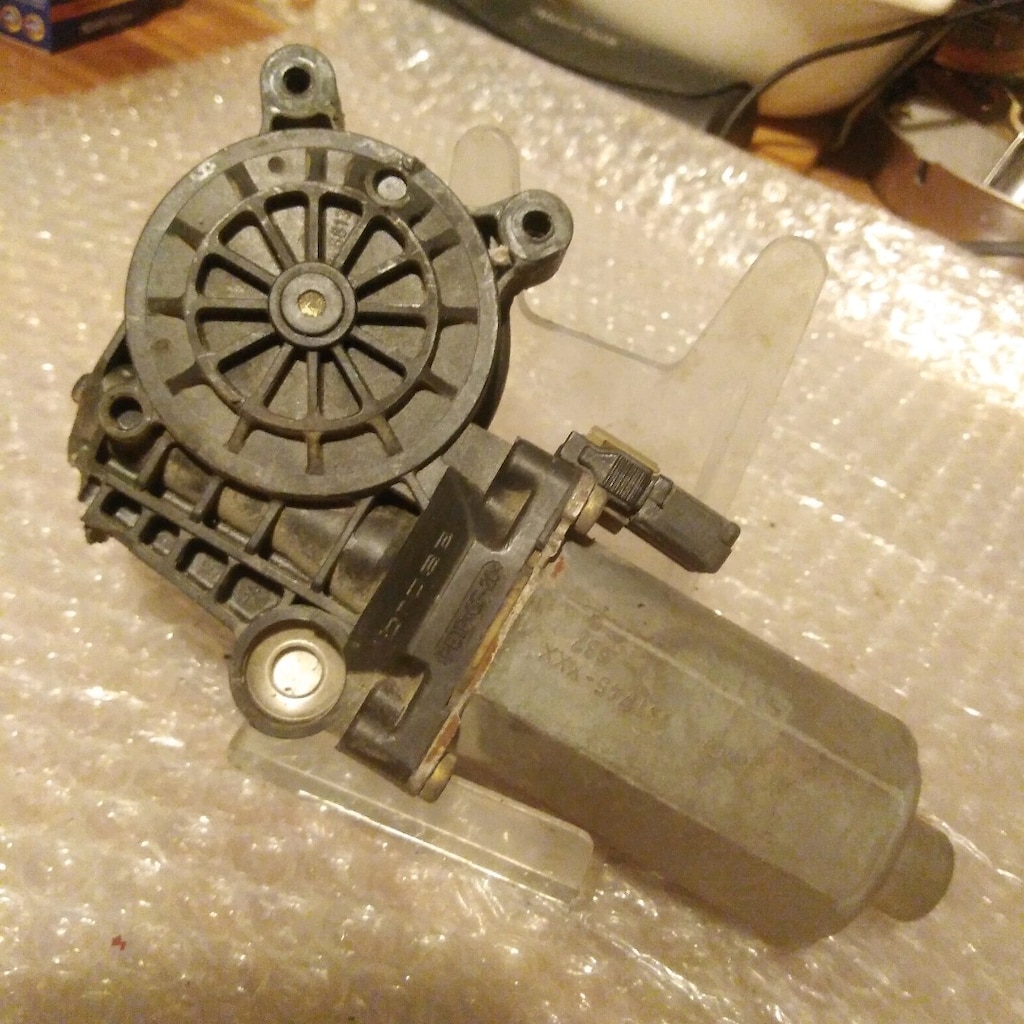 MERCEDES W210 CAM MOTORU ARKA SOL - 2