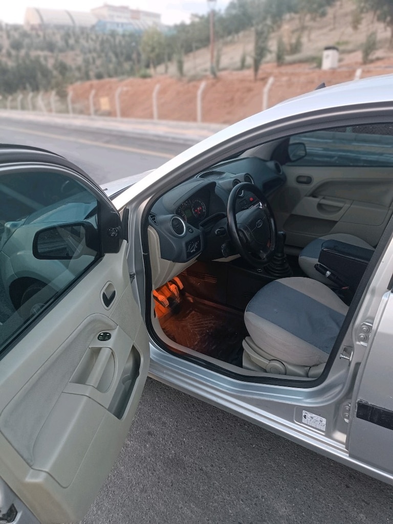 Ford Fiesta 14tdci - 11