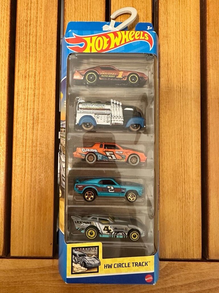 Hot Wheels - 6