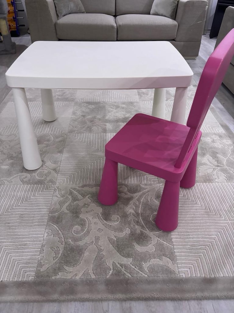 ikea çocuk sandalye ve masası - 4