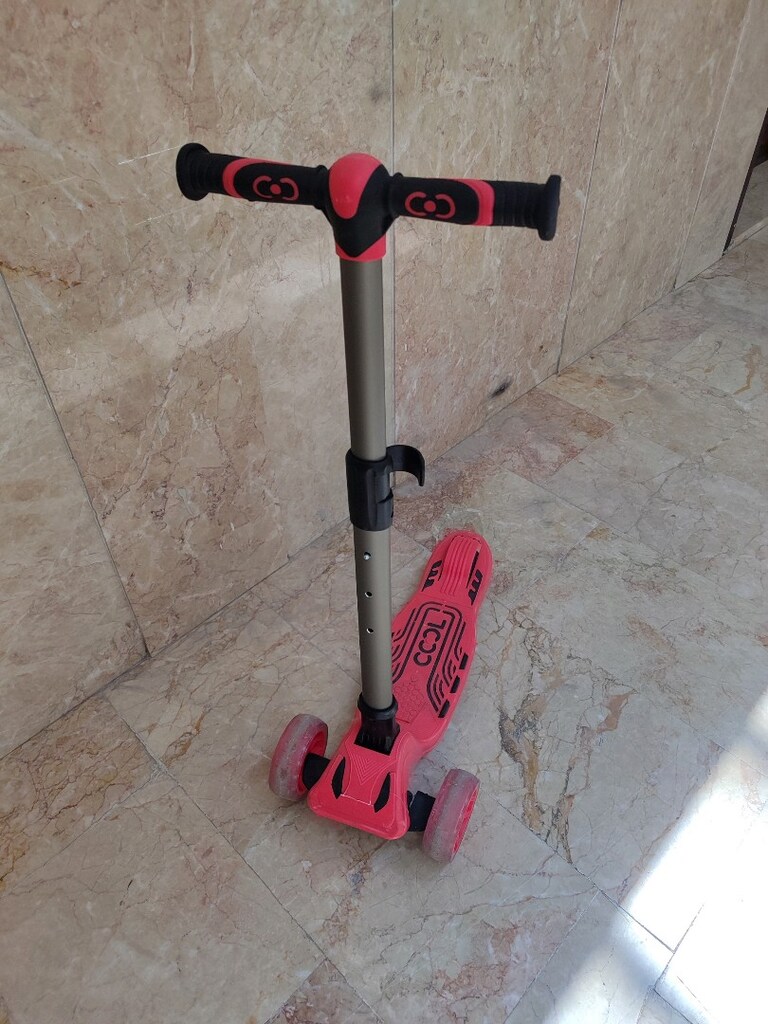 Cool Wheels 3 Tekerlekli Işıklı Maxi Scooter Pembe (Katlanabilir) - 4