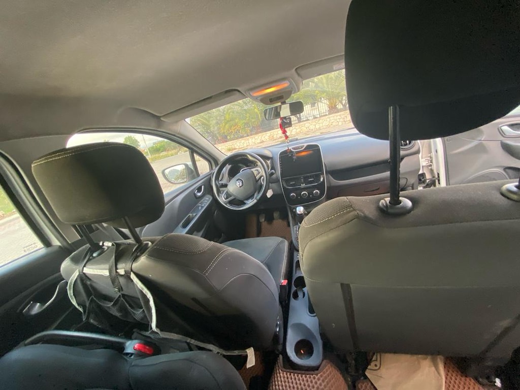 Beyaz Renault Clio - 2
