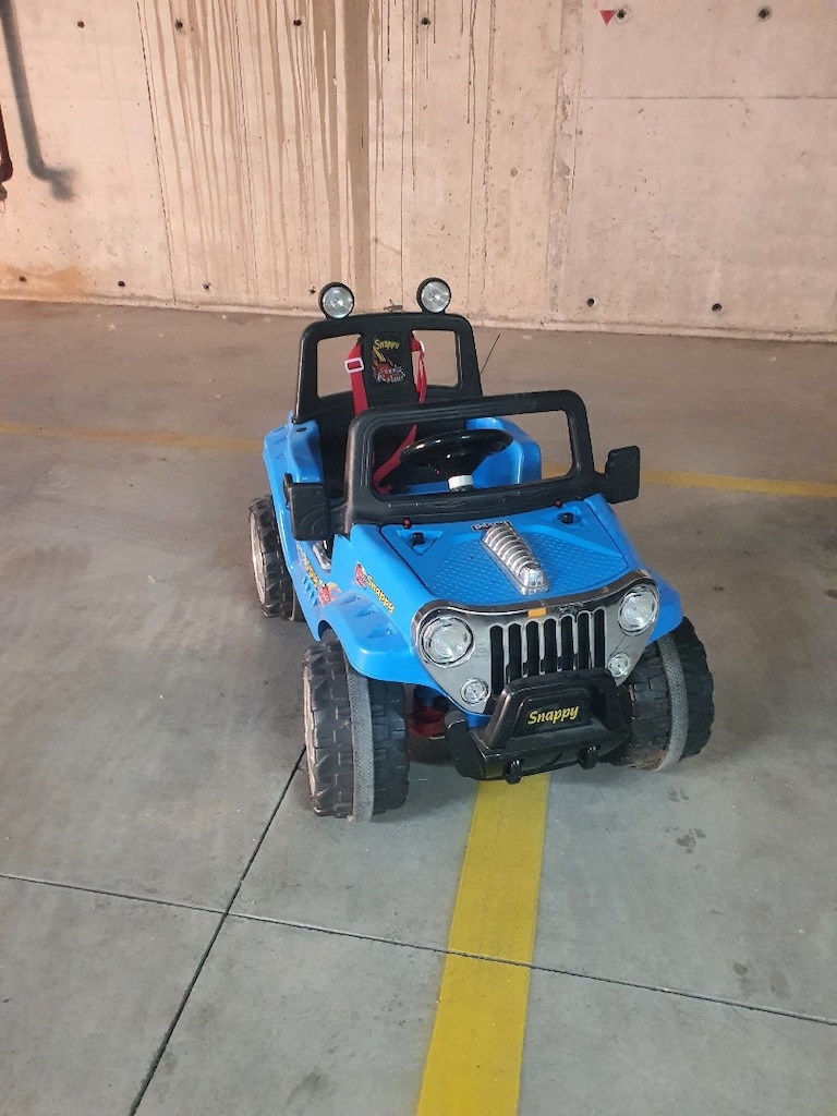 Akülü araba 12V aküsü yeni alındı