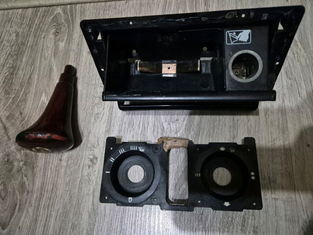 Mercedes Bensz w124 iç ekipman - 4