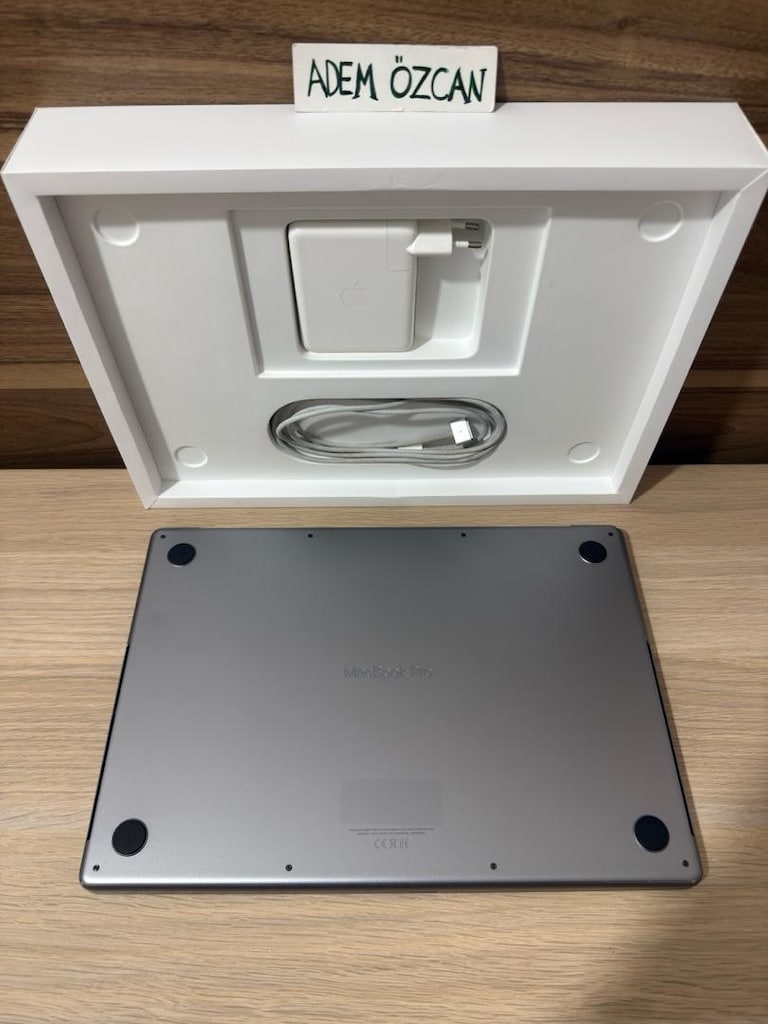 MacBook Pro / M1 Pro / 16 inç / 32 GB Ram / 512 GB Ssd - 8