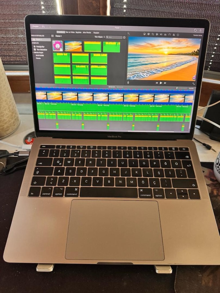 MacBook Pro Özel i7 16 Ram 256 Ssd - 7
