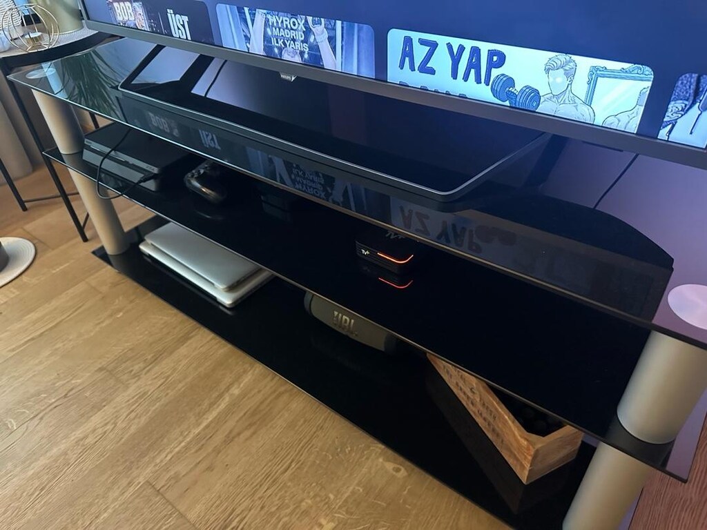 Siyah Cam TV Sehpası 130 cm - 2
