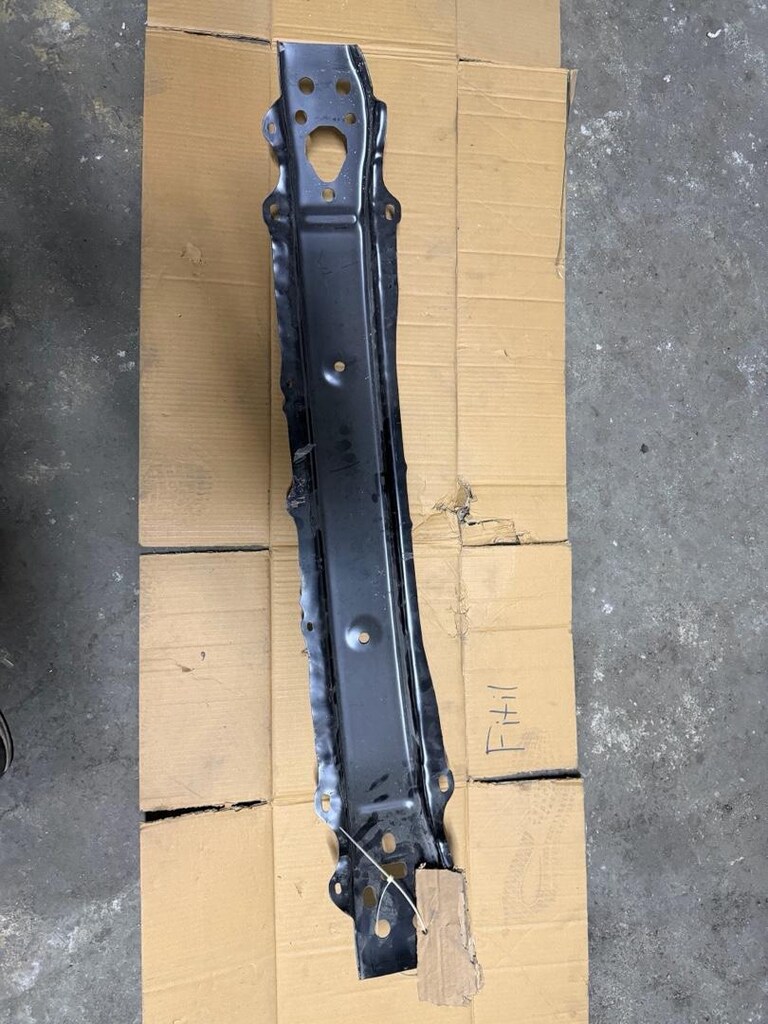 Toyota Yaris ön tampon demiri 2012-2016 Sıfır orjinal 521310d050 - 2