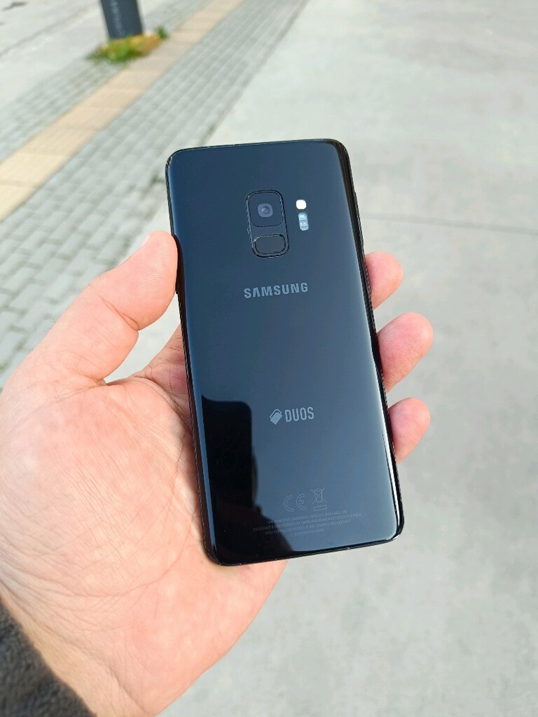 SAMSUNG S9....64gb - 2