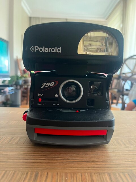 Polaroid 790
