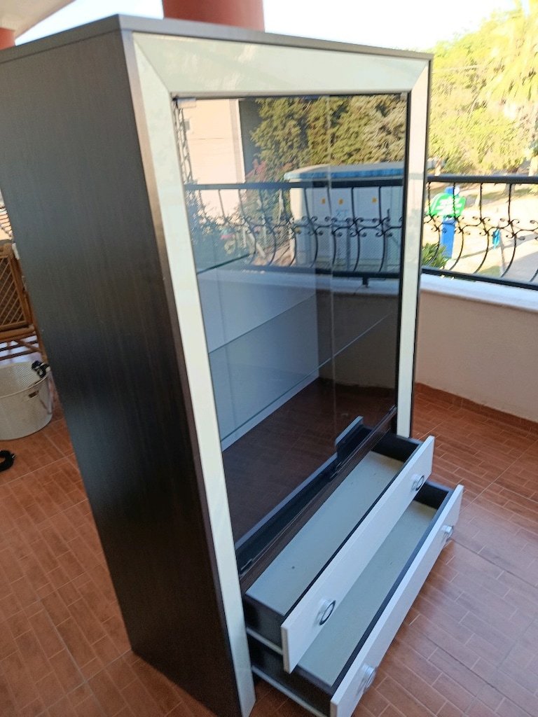 Cam Kapaklı Salon Vitrini - 2