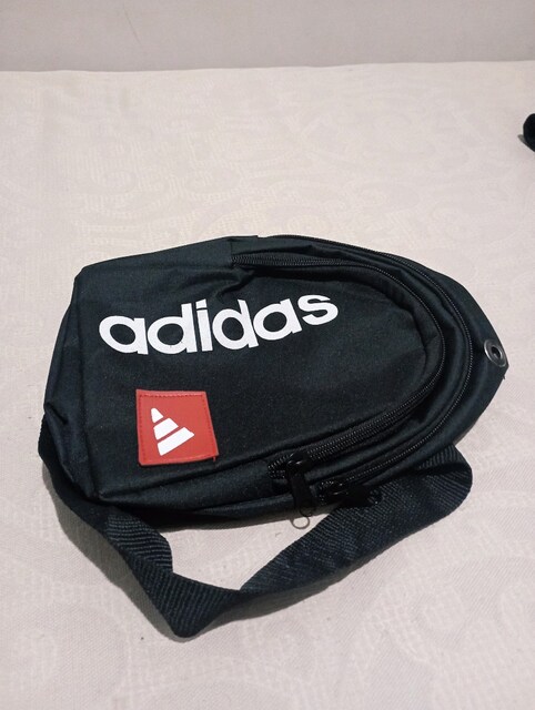 Adidas tarz bel çantası – sıfır ayarında, sade ve şık model