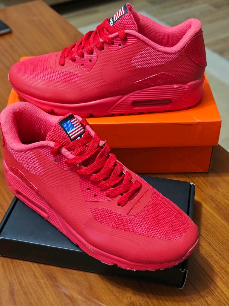 Nike Air Max 90 Orjinal sıfır gibi üründür Birkaç kez giyilmis