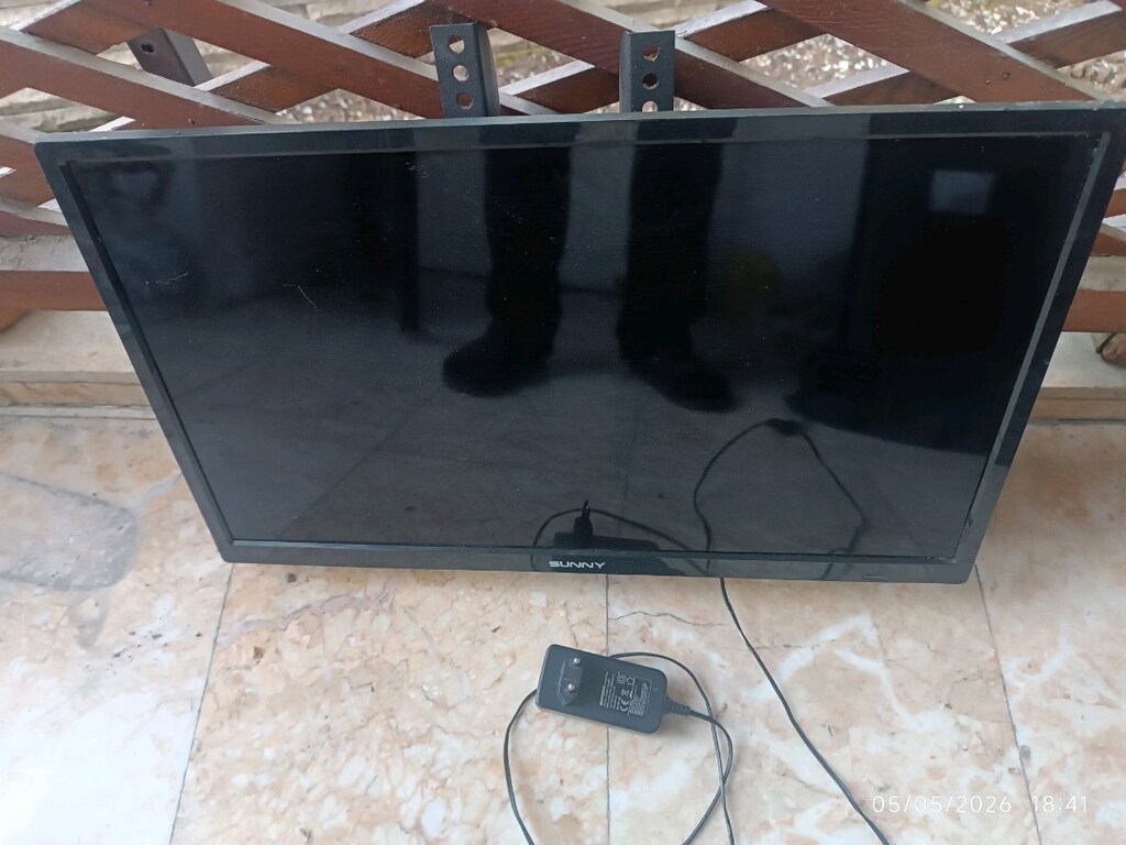 SN024LD3352 ADAPTÖRLÜ TV - 2
