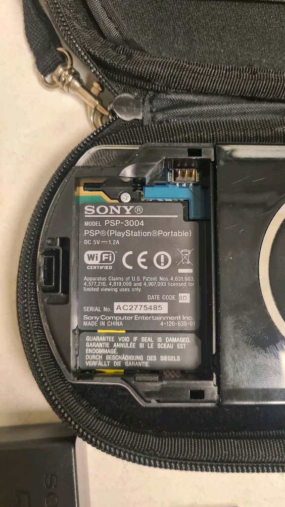 PSP 3004 Slim oyun konsolu - 2