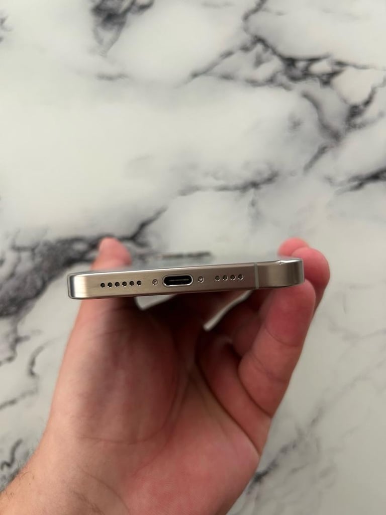 İphone 16 Pro Max - 3