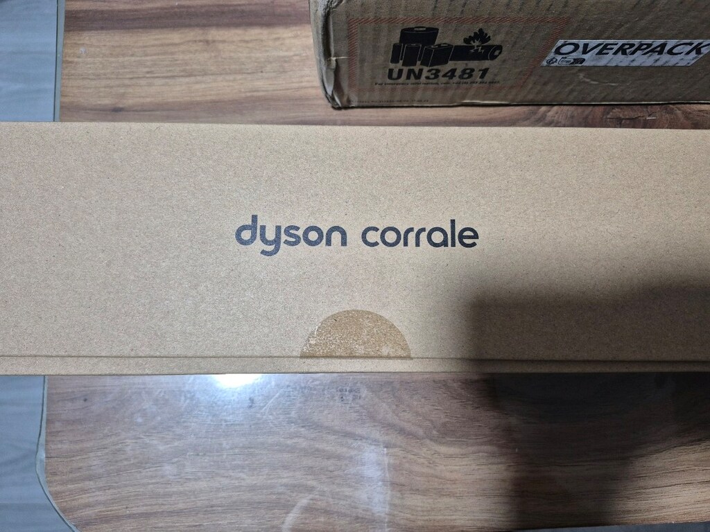 Dyson corella - 2